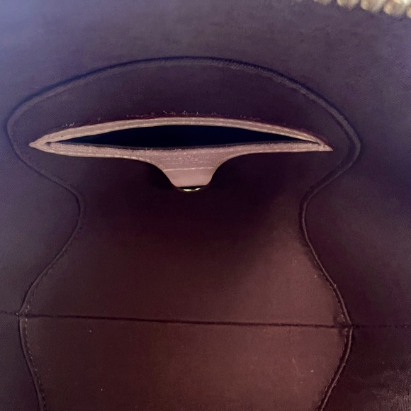 Authentic Louis Vuitton Monogram Ellipse PM bag. New. Never used. - Picture 8 of 12